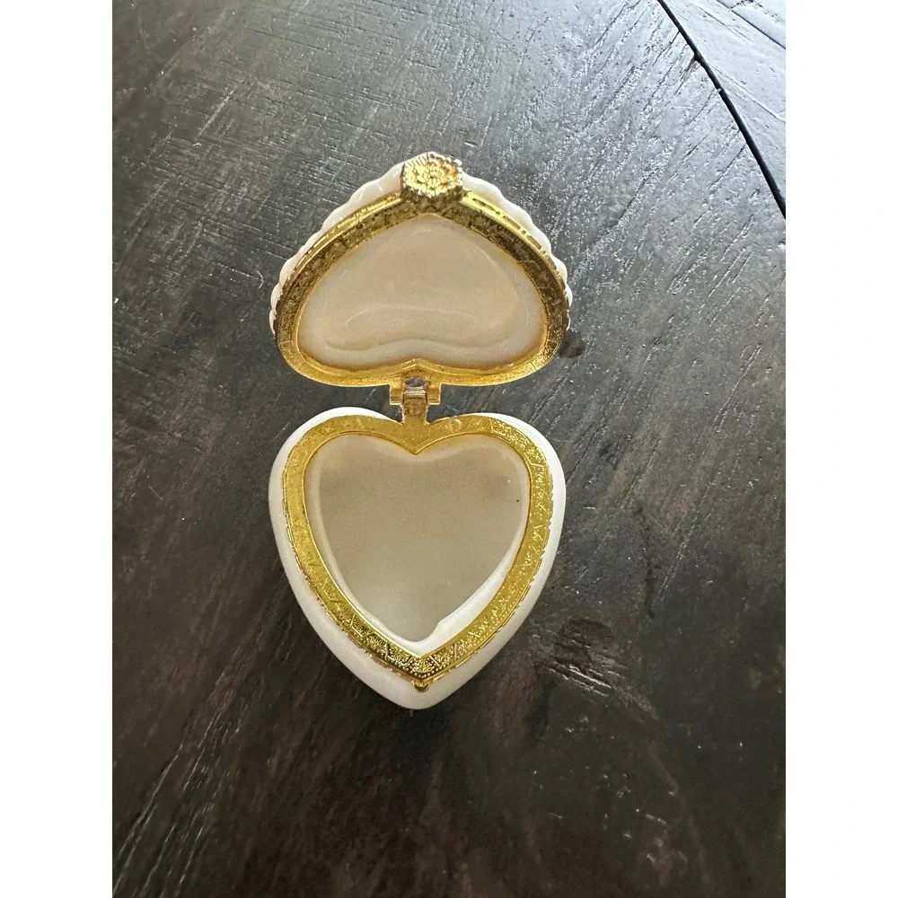 Vintage Heart Porcelain Trinket Box Floral Rose Gold Trim Hinged Jewelry CaseEUC